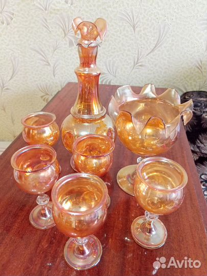 Посуда из фарфора и хрусталя