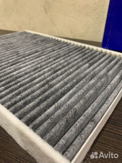 Фильтр салона угольный S60/80, хс60 Volvo 31390880