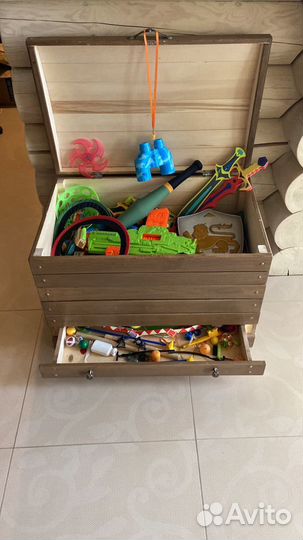 Сундук деревянный