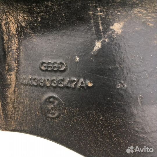 Кронштейн (сопут. товар) Ауди 100 С4