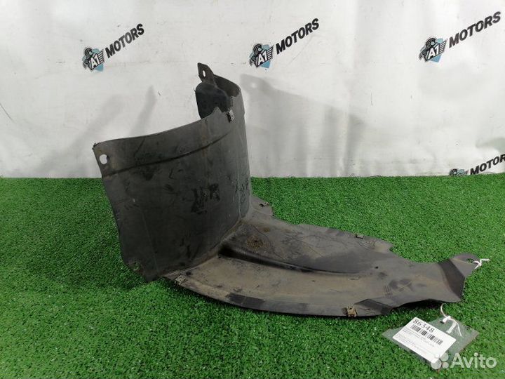 Подкрылок передний правый Volkswagen Passat 362