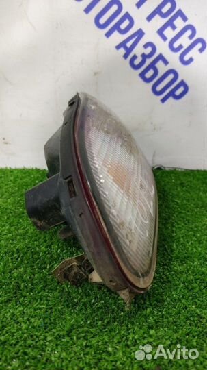 Поворотник правый Mitsubishi Galant седан 2.0 4G63