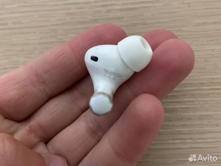 Левый наушник airpods pro (1st generation)