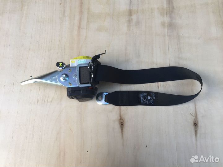 Ремень безопасности задний левый Lexus RX450h