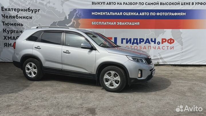 Трос стояночного тормоза центральный Kia Sorento