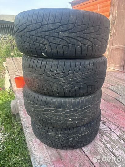 Kumho I'Zen Stud Snow KW11 255/55 R18 109R