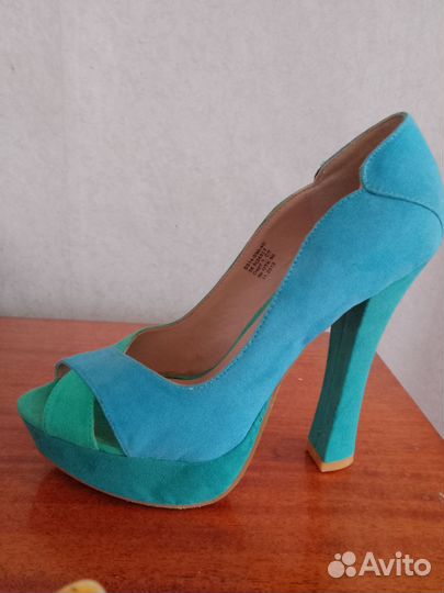 Туфли женские на высоком каблуке. Размер 38, 5