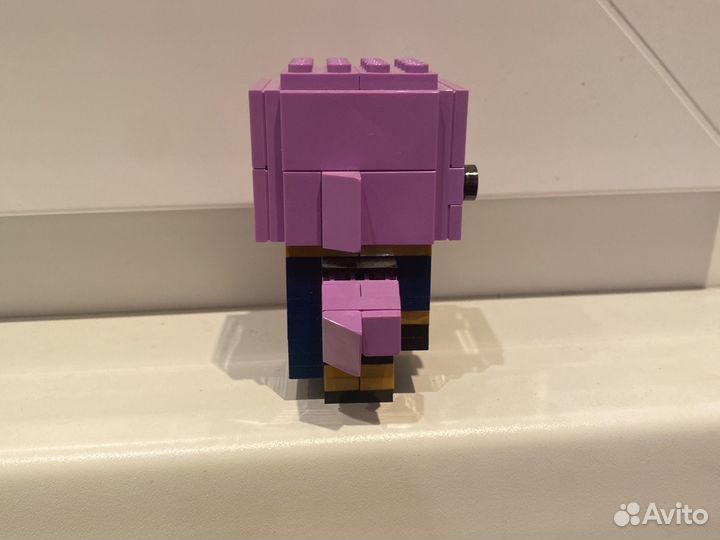 Lego коллекционная фигурка танос