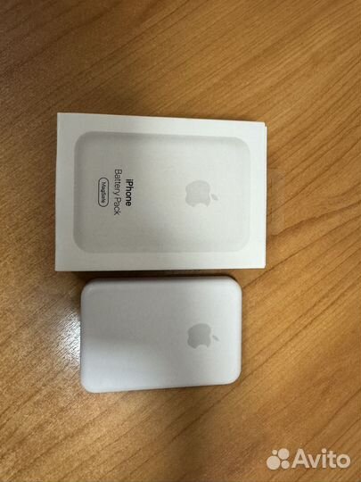 Внешний аккумулятор Apple MagSafe