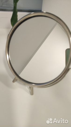 Зеркало настольное в металлич.оправе