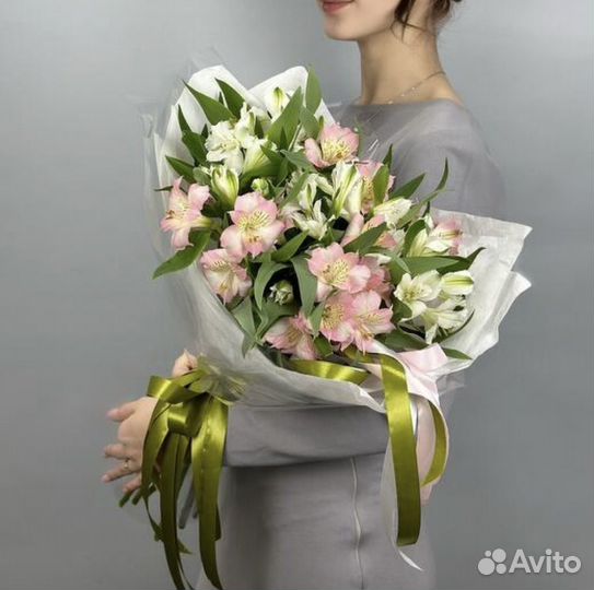 Букет альстромерия