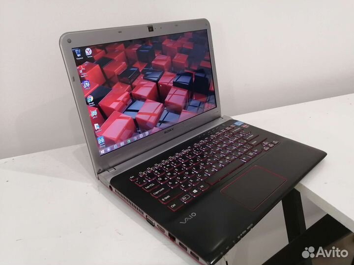 Ноутбук Sony i5 / HD7670 / 8GB / 120SSD