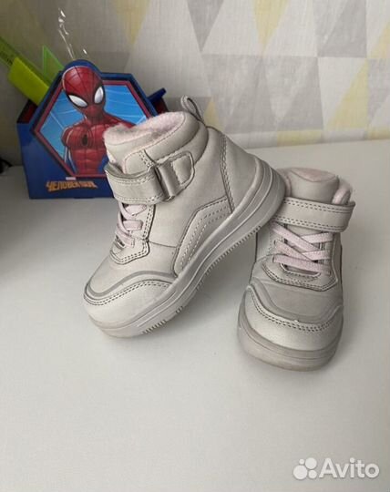 Ботинки демисезонные 22 размер