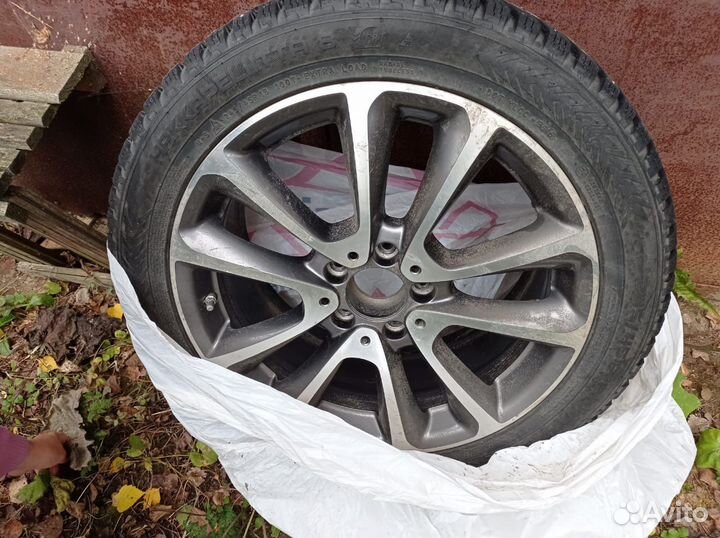 Зимние колеса Mercedes R18 Nokian оригинал шипы
