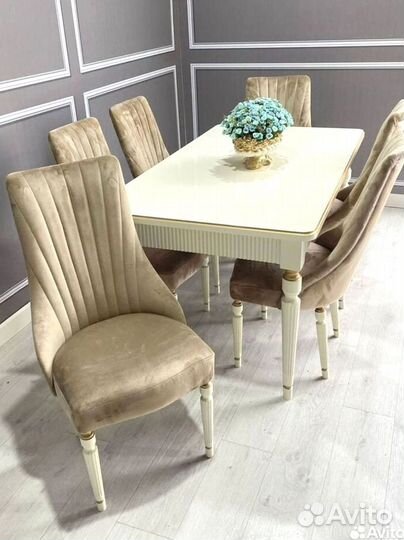 Столы и стулья