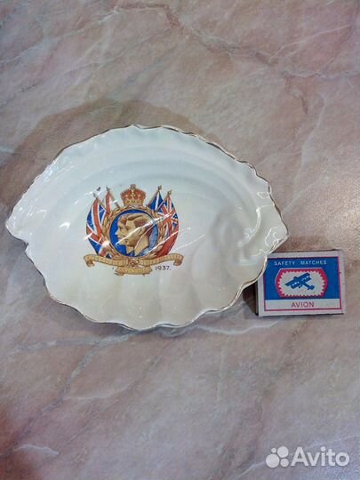 Тарелка фарфоровая английская 1937 год