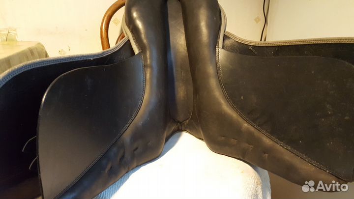 Седло новое выездковое Stubben размер 17