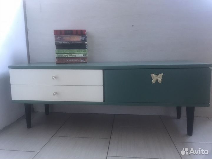 Тумба хайборд ретро редизайн