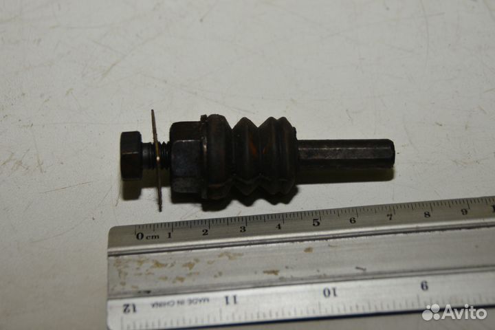 Палец суппорта ваз-2108 в сборе21080-3501018-сб