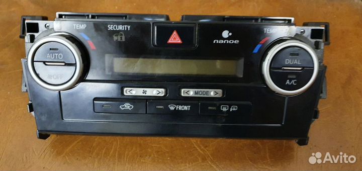 Toyota Camry XV50, блок управления климатом