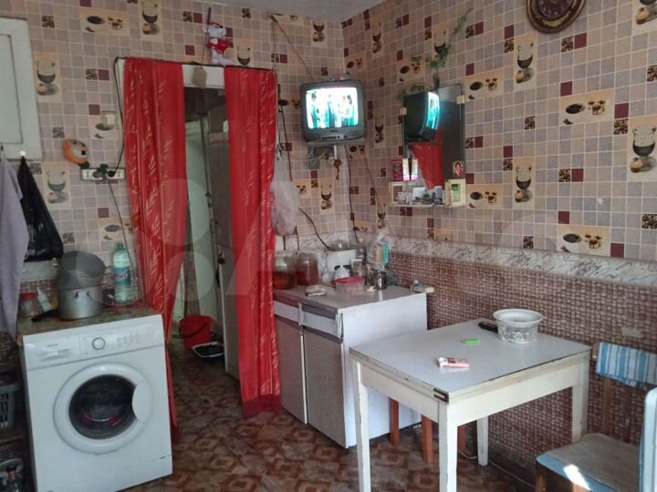 Комната 13 м² в 5-к., 2/5 эт.