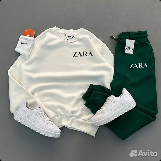 Мужской спортивный костюм