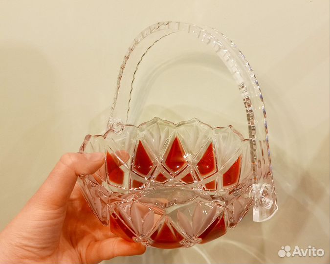 Хрустальная конфетница