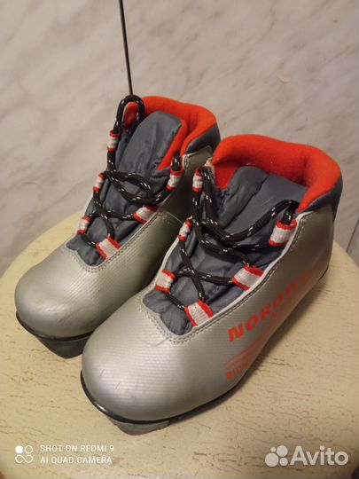Лыжные ботинки 30,32,33,35,36,38