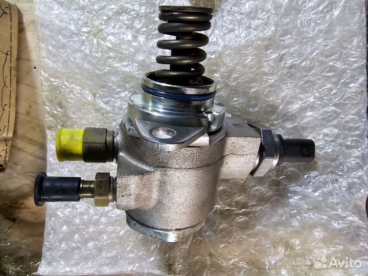 Топливный насос высокого давления VAG 03C127026R