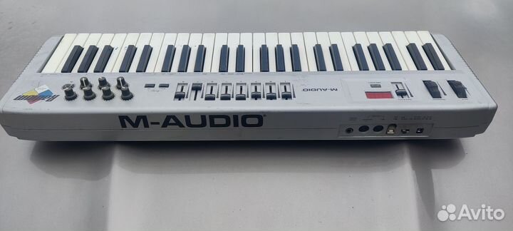 Миди клавиатура M Audio Radium 49