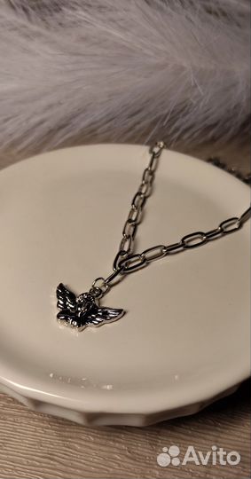 Цепочка с подвеской в виде ангелочка