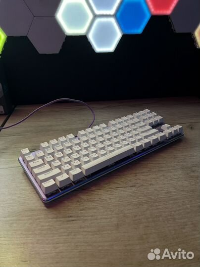 Игровая клавиатура и мышь