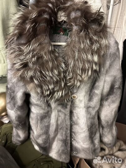 Шубы и пальто