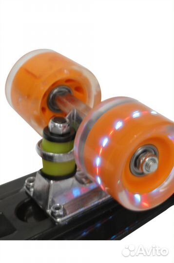 Скейтборд со светящимися колёсами Новый