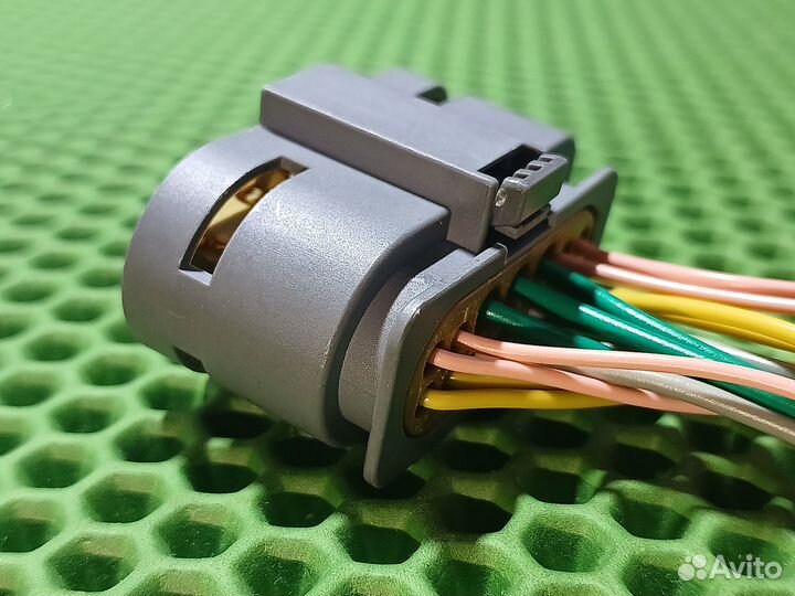Разъем для фары Mercedes A0525456026