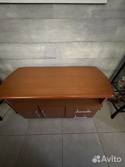 Тумба под телевизор