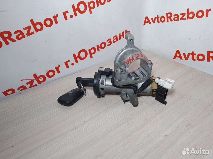Замок зажигания Mitsubishi Carisma