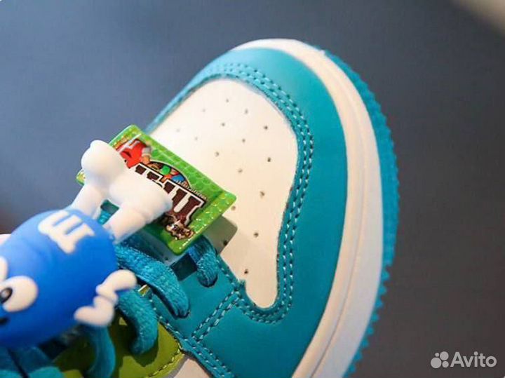 Кроссовки детские