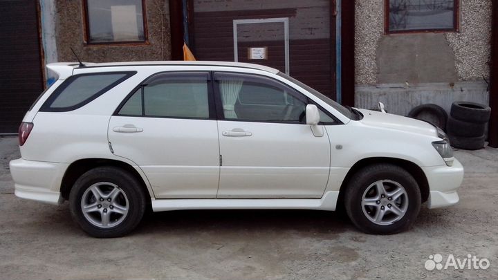 Toyota Harrier 10/15 накладки сток