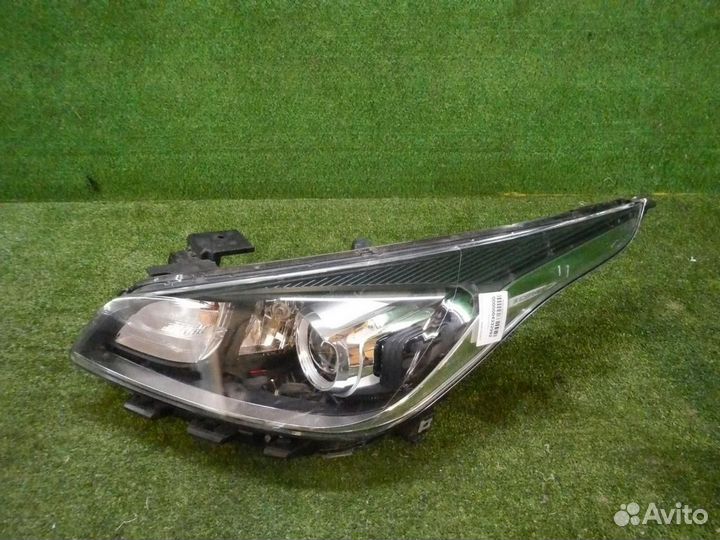 Фара левая Kia Rio