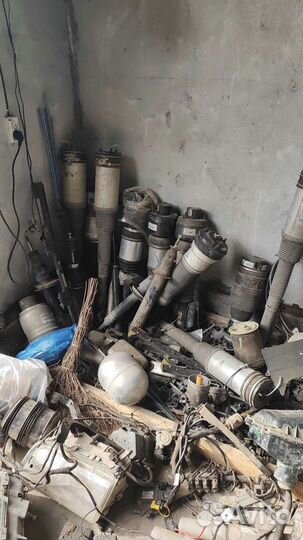 Запчасти на Мерседес 202 203 210 211 220