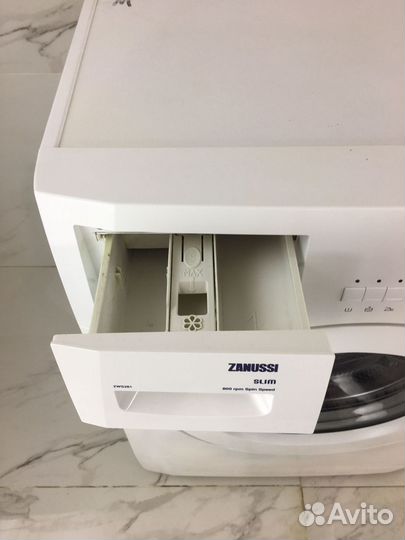 Стиральная машина бу Zanussi ZWS281 5 кг