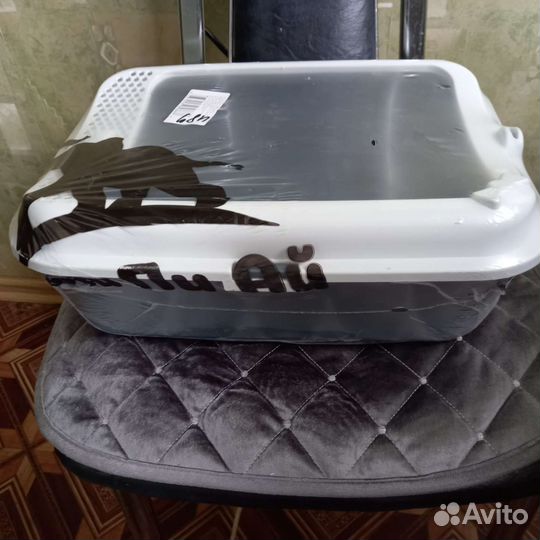 Закрытый лоток для кошек с совком