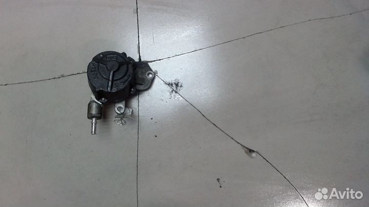 Насос вакуумный Peugeot Partner, 2004