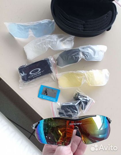 Тактические очки фирмы oakley с пятью линзами