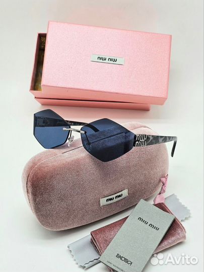 Солнцезащитные очки miu miu