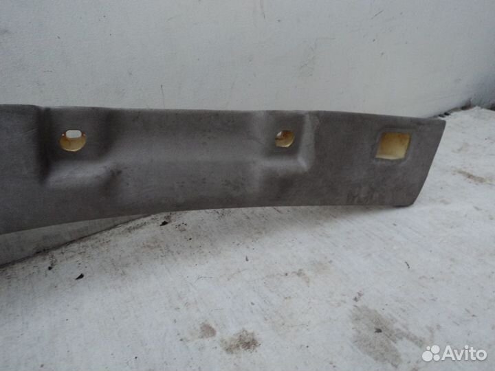 Обшивка стойки левая задняя Audi A8 D2