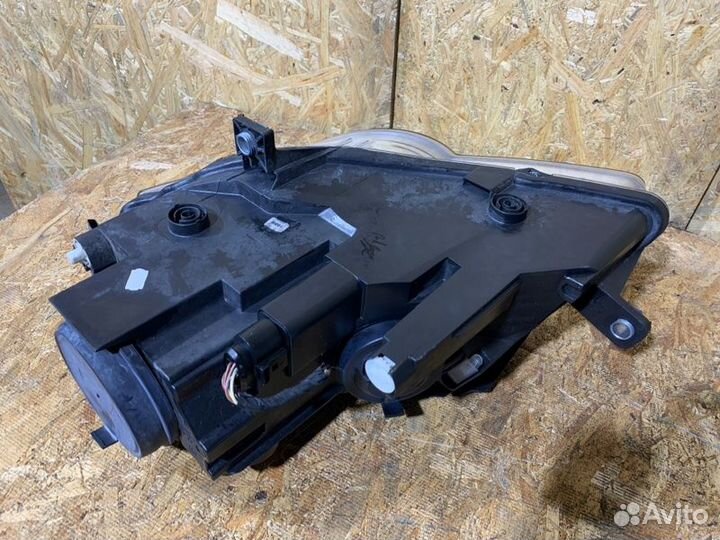 Фара передняя правая Volkswagen Passat B6