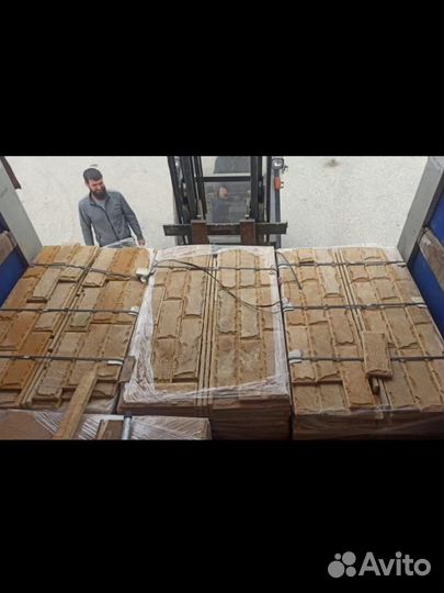 Камень на цоколь