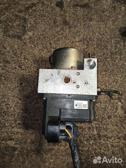 Блок ABS 47660-8H305 Nissan X-Trail (2001-2007) T3